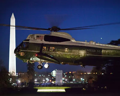 PRESIDENT BARACK OBAMA IN MARINE ONE HELICOPTER 11x14 SILVER HALIDE PHOTO PRINT • $29.99