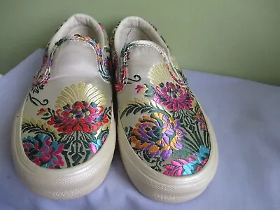 Vans Off The Wall Slip On Loafers Shoes Aus 5 Uk 2 Eur 35 Flats Multi C0loured • $35