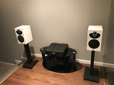 LINN MAJIK 109 WHITE FINISH 3 WAY BOOKSHELF SPEAKERS (System Not Included) • £800