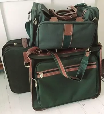 £0.99 • Buy M & S Vintage 3 Piece Luggage Set: Suitcase, Holdall & Suit Carrier