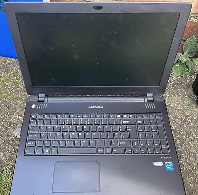 Medion Akoya E6239 Notebook PC / Laptop :) • £30