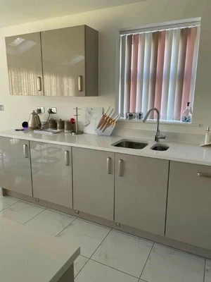 £7000 • Buy Cashmere Kitchen Units With White Quartz Worktop - Appliances Not Included