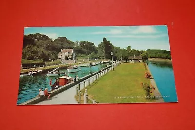 Vintage Postcard 1970's  Allington Lock  River Medway  Kent • £0.50
