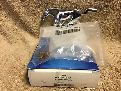 Nos Ford C8zz-8a2224-a 1968 Mustang Running Horse Gille Emblem Medallion   • $34