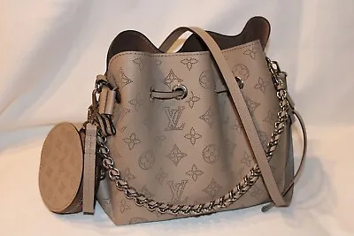 Louis Vuitton Bella Drawstring Bucket Bag Beige Mahina Leather • $1999