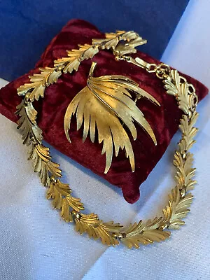 Vtg Trifari Golden Leaf Fashion Jewelry Set 15.5  Necklace & Leaf Pin Brooch • $69.95