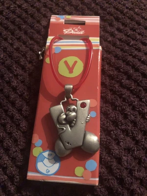 £0.99 • Buy Child’s Initial ‘V’ Necklace 