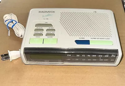 Vintage 80s Magnavox Nightline AM/FM Dual Alarm Clock Radio AJ 3280/37 Retro • $9.99