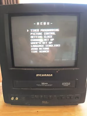 Sylvania SSC090 9  Color CRT TV-VCR Combo FM AC/DC FOR PARTS ONLY.   • $35