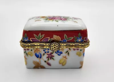 Vintage French Limoges Porcelain Trinket Pill Box • £10.99