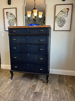 Antique Tiger Oak Dresser • $400