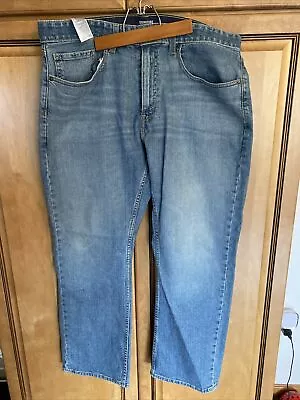 Levi's Strauss & Co. Gold Signature Mens Relaxed Fit Jeans Medium Wash 36Wx 29L • $14.99