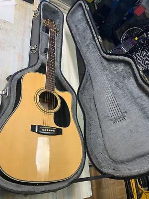 Takamine EG334-SC Dreadnought Cutaway Acoustic Electric Natural Finish HARD CASE • $385