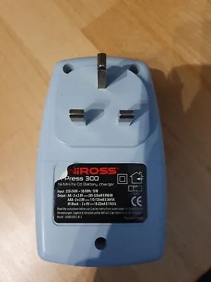 Uniross X-press 300 Battery Charger • £4.99