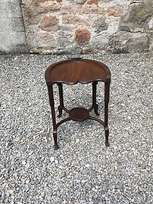 Antique Georgian Horseshoe Table • £265