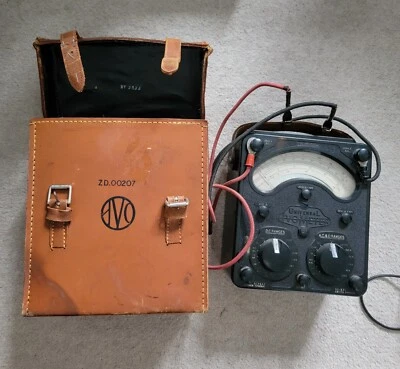 Vintage Universal Model 8 AvoMeter In Original Leather Case + Leads  • £65