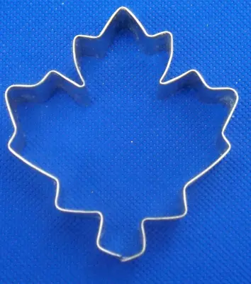 Vintage Metal Maple Leaf Christmas Cookie Cutter • $6