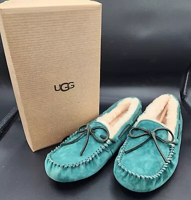 UGG Women's Dakota 5612 Green Wool Lined Moccasin Suede Slippers Size 7 • $63.99