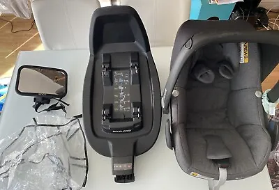 £70 • Buy Maxi Cosi Baby Seat And ISOFIX Base, Raincover, Car Mirror And Grey Blanket