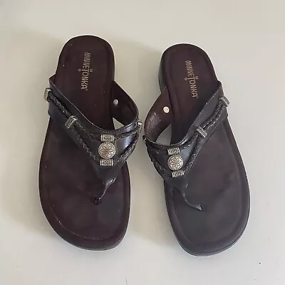 Minnetonka Womens 8 Brown Leather Thong Sandals • $19.95