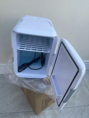 Mini Fridge 12V Cold And Warmer 4L Brand New • £29