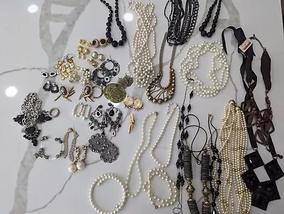 30+ Vintage Mixed Lot Of Costume Jewelry - Necklaces Earrings Pins Pearls  • $100