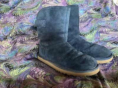 UGG Short Blue Buckle Boots S/N 1012029 Size 5 Girls Women’s • $25