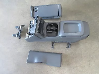 03-06 Yukon Tahoe Suburban Center Floor Console Cup Holder Dark Pewter 4240 • $399.99