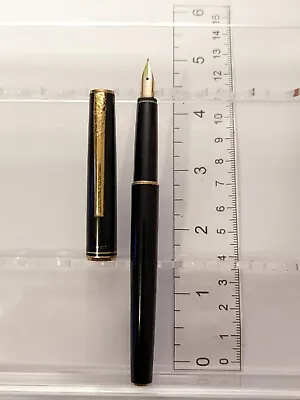 Vtg Black Gt Pilot  Fountain Pen - Steel Gp M Nib  • $19.99