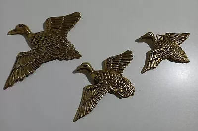 £25 • Buy VINTAGE !!! Set Of 3 HANGING BRASS Graduated  Flying  Ducks WALL DECOR 60s Style