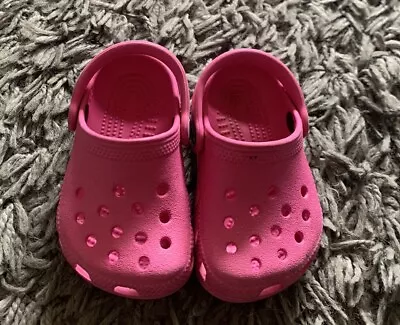 Crocs Pink Girls Infant Pool Summer Beach Crocs Sandals Size C Size 2-3 VGC • £4.99