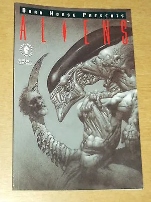 Aliens Dark Horse Presents Regular Cover Graphic Novel< • £8.99