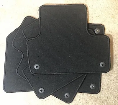 XC60 Volvo Floor Mats Set OEM Carpet AND 3 Rubber Mats - 2018 - 2023 32216555 • $50