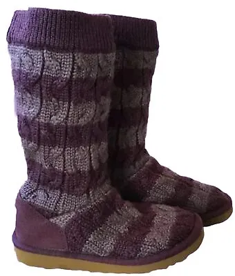 UGG Classic Cardy Cable Knit Sweater Boot - Kids Size 1 • $98