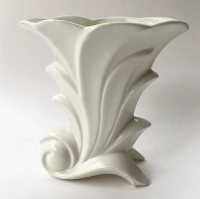 £24 • Buy Vintage White Vase Acanthus Leaf Horn Of Plenty Cornucopia Art Deco 1930/50s