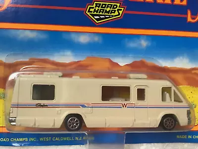 Road Champs Deluxe Series  1:87 ~ WINNEBAGO Chieftain Motorhome ~ Die-cast  1990 • $9.94