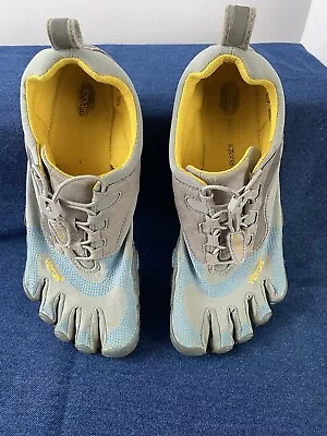 Vibram FiveFinger Bikila Running Shoes Size 38 Womens 7.5 W356  Blue Barefoot • $24.44