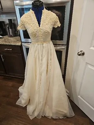 Vintage Lace Creme Beaded Lace  Wedding Gown 8 • $149
