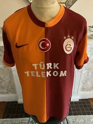 Galatasaray 2013/14vHome Shirt. Medium • £30