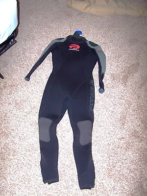 Pinnicale Womens Medium 7 Mm Wetsuit • $100