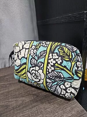 Vera Bradley Cosmetic Bag In Island Blooms • $5.99