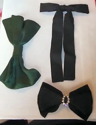 Lot Of 3 Bow Ties Two Black One Green • $7.50