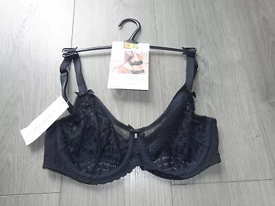 M&s Marks & Spencer Boutique Black Minimiser Bra Uk Size 32d • £5.99