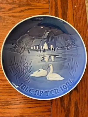 B&G Denmark 1974 Copenhagen Porcelain Plate  Christmas In The Village  • $10