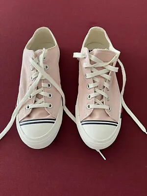 PRO-KEDS Low Canvas Sneaker - Pink -  Men 8.5 - PK60447 • $20