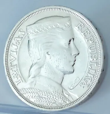 1931 LATVIA Lustrous SILVER Crown Size 5 LATI First FREE Republic Excellent Cond • $35