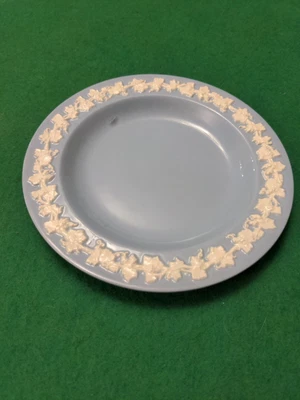 £0.99 • Buy Wedgwood Queen's Ware Side Plate Cream On Lilac