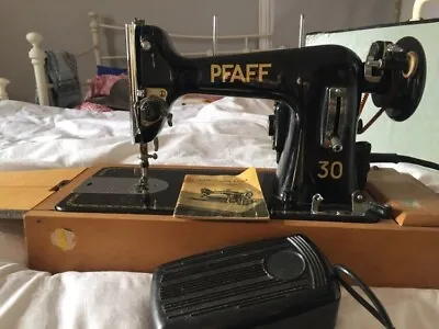 Pfaff 30 Sewing Machine • £45