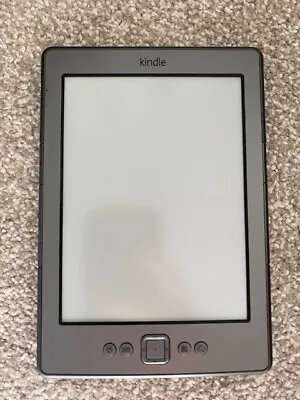Kindle D01100 4th Generation Bundled With USB Charge Cable 6  Diagonal Screen • £25