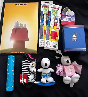 Mixed Lot Of Vintage Peanuts Snoopy / Poster / Book Cover/Parade SNOOPY/ Plush • $39.99